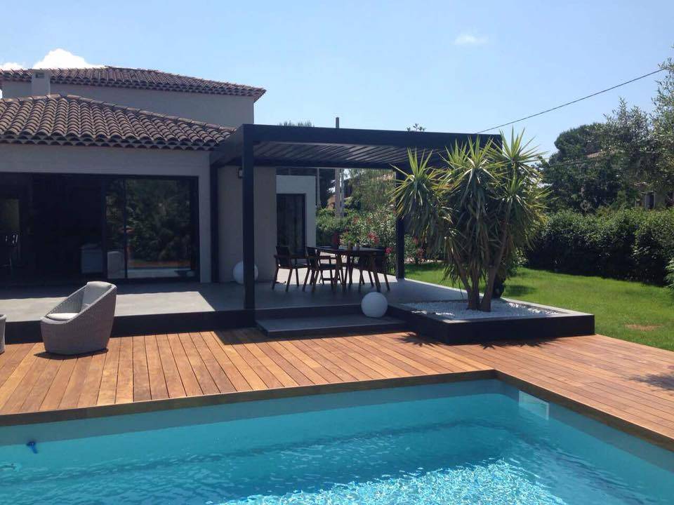 Pose d'une pergola biclimatique à Six-Fours