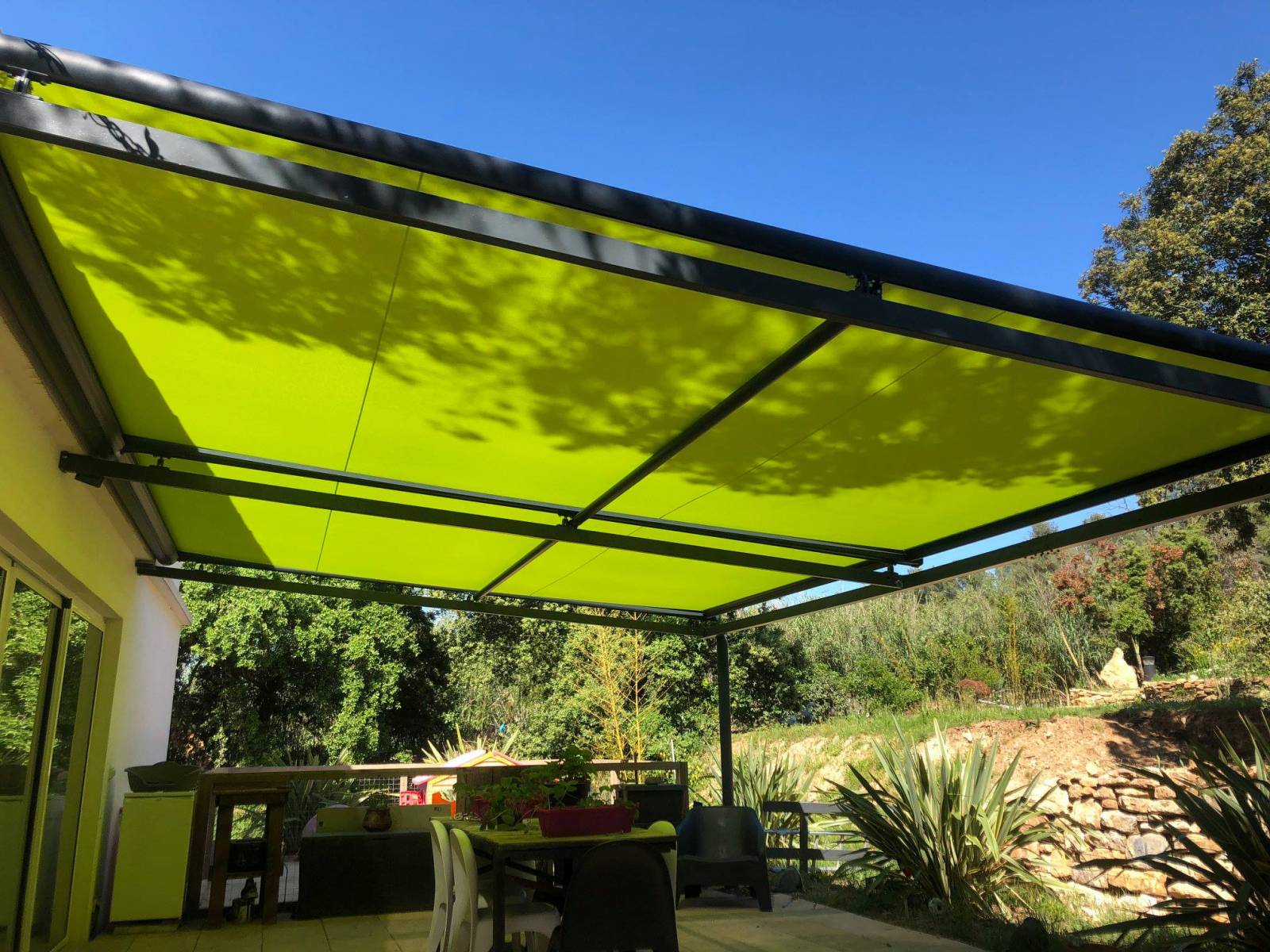 Store rétractable à La Seyne-su-Mer