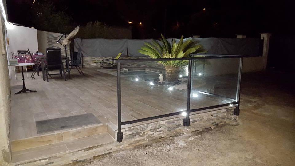 Pose sur-mesure d'un garde-coprs en acier à Bormes Les Mimosas