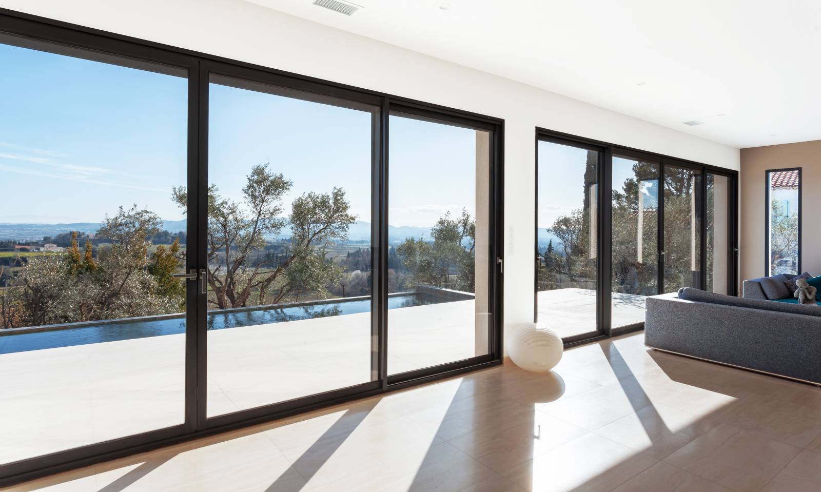 Baies coulissantes alu à Six-Fours