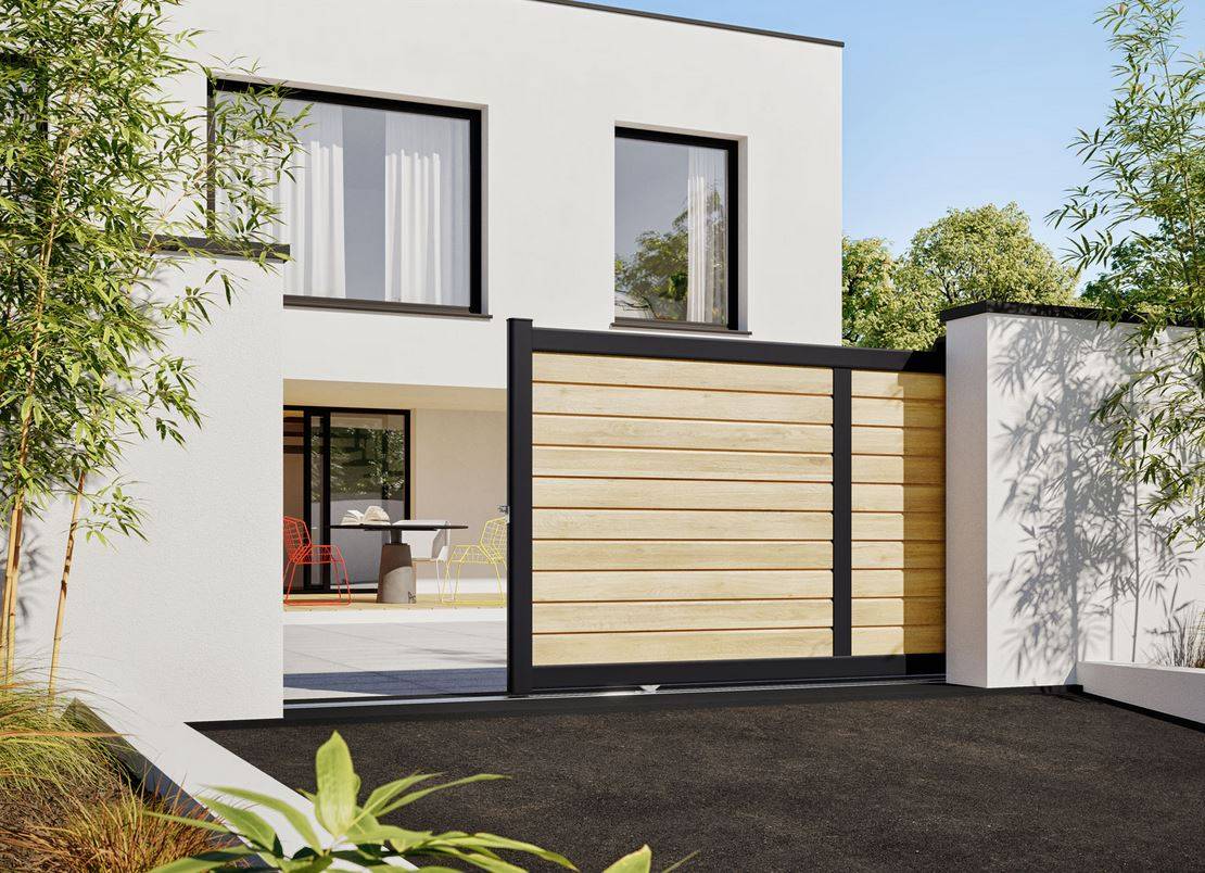 Portail coulissant alu à lames persiennées à Ollioules