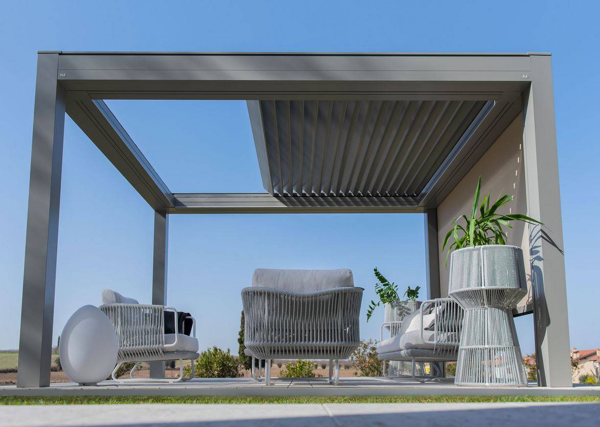 Pergola autoportante bioclimatique Evenos