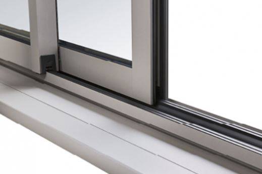 Coulissant alu sur balcon à Six-Fours