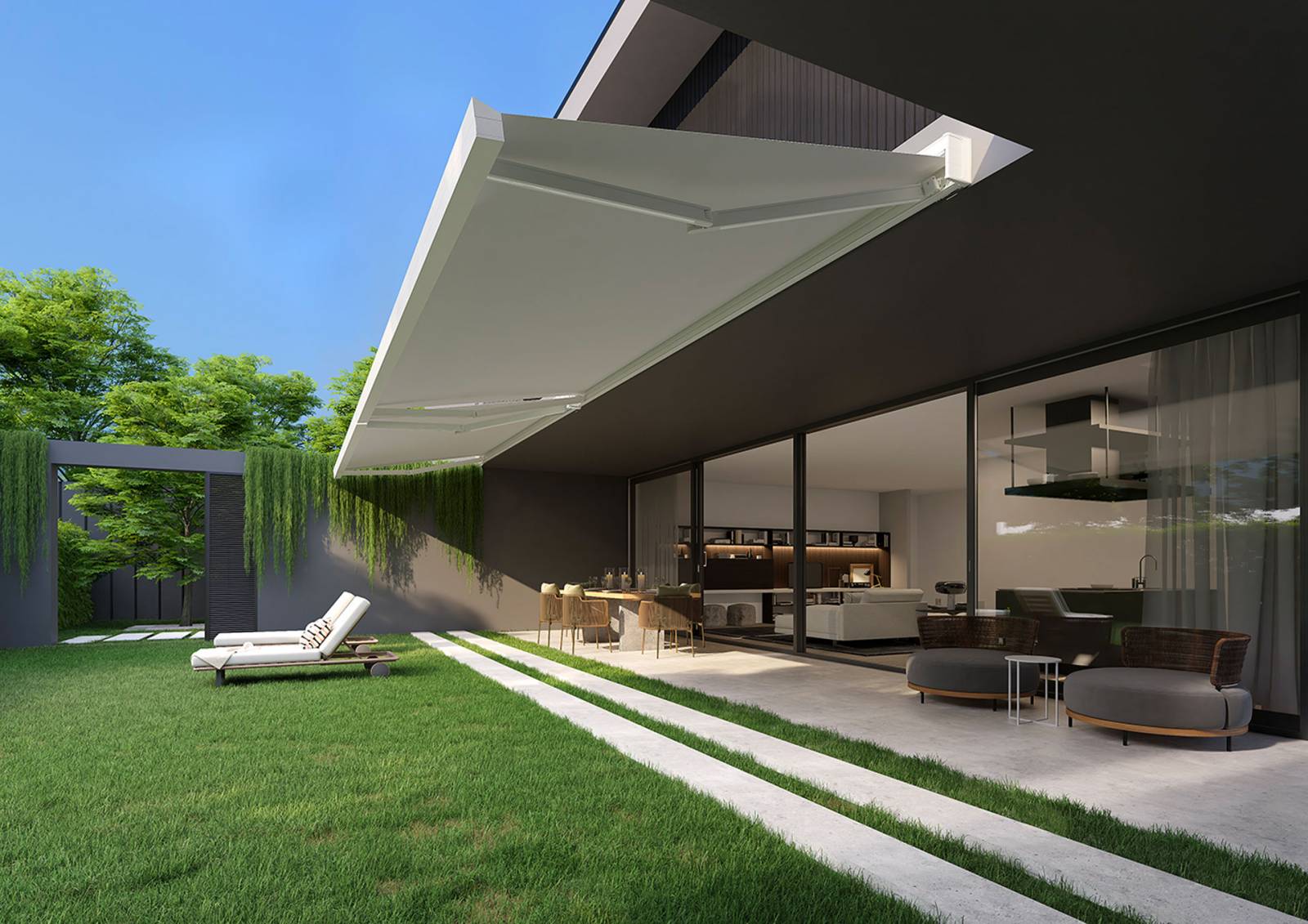 Pose d'un store banne grande avancée de terrasse à Six-Fours