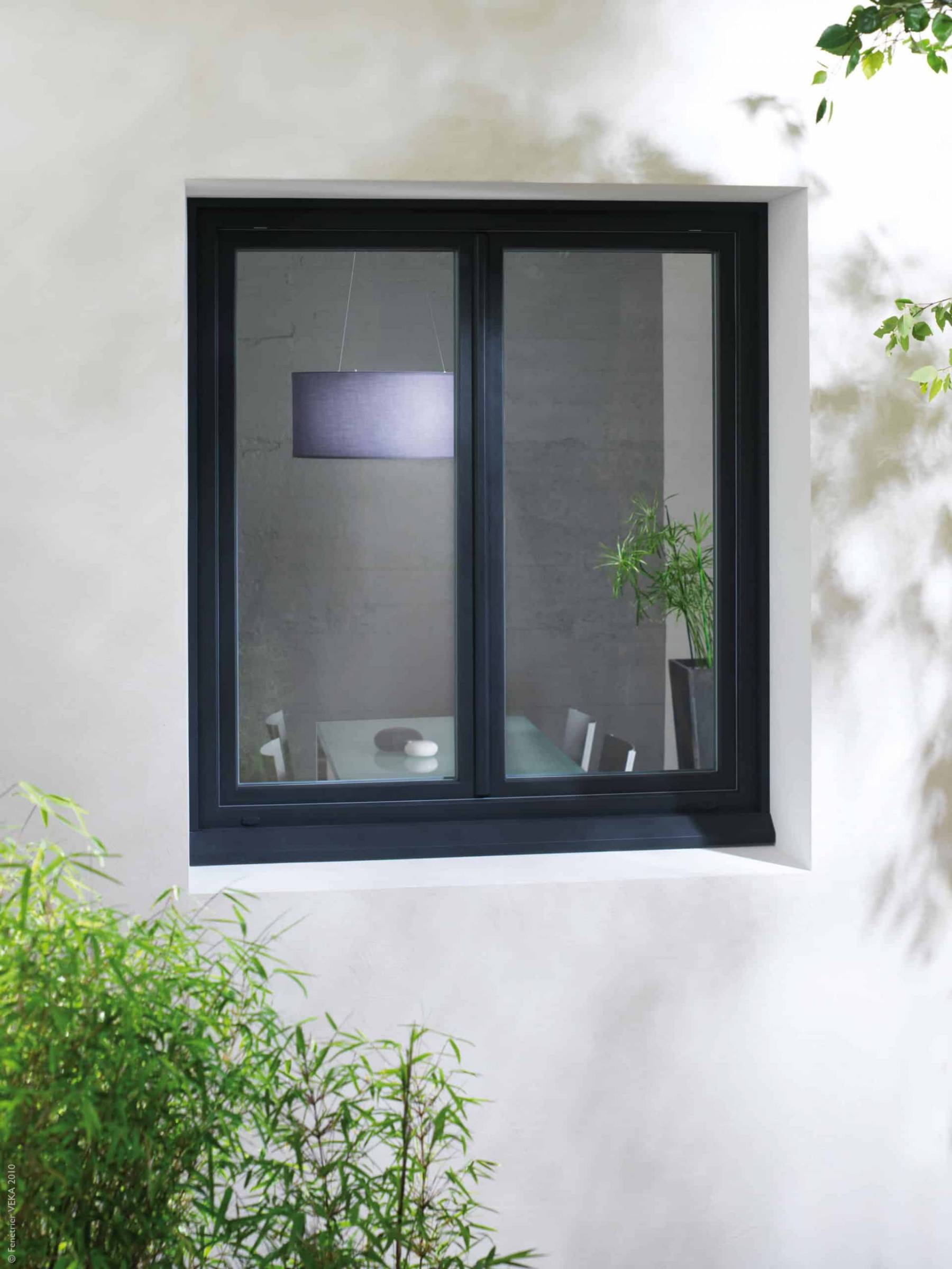 Fenêtre PVC gris antracithe à Bandol