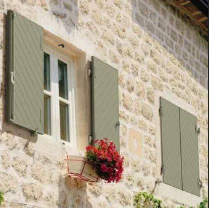 Volet battant alu isolé Le Revest-Les-Eaux