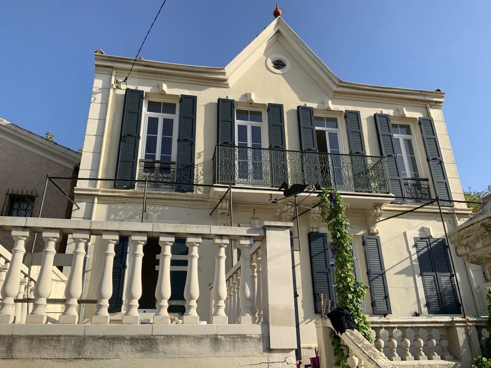 Volets battants persiennes en alu posés à Toulon