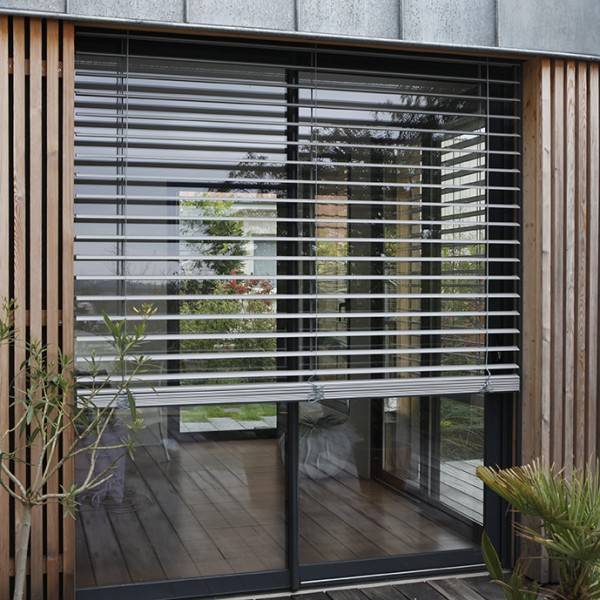 Prix d'un brise-soleil de fenêtre extérieur à Evenos