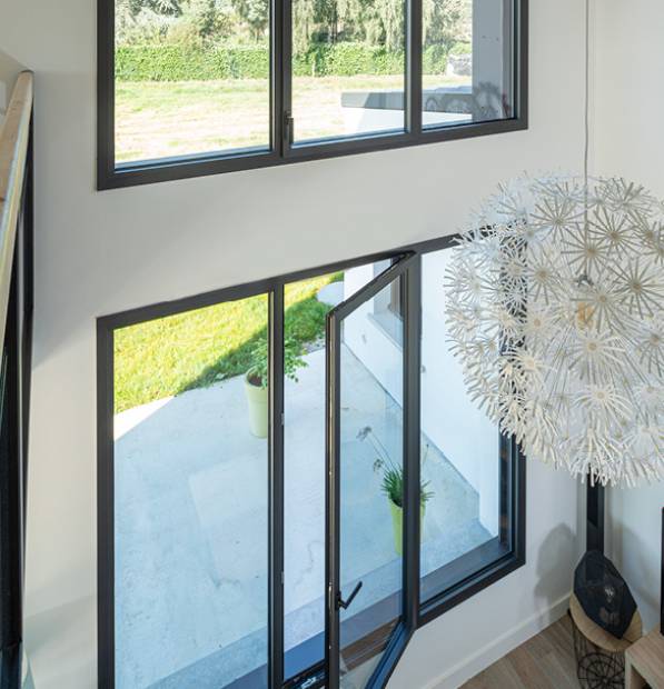 Ensemble composé fenêtres et fixes à La Valette-du-Var