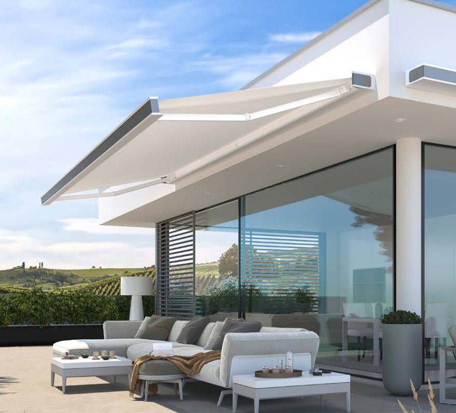 Store banne motorisé contemporain Ollioules