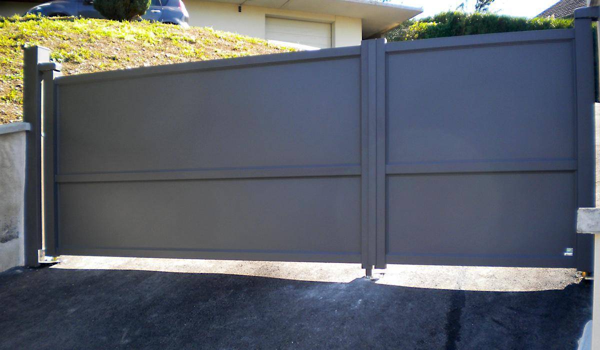 Grand portail alu battant motorisé La Cadière d'Azur Var