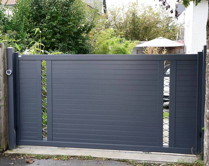 Portail semi-plein coulissant Le Beausset