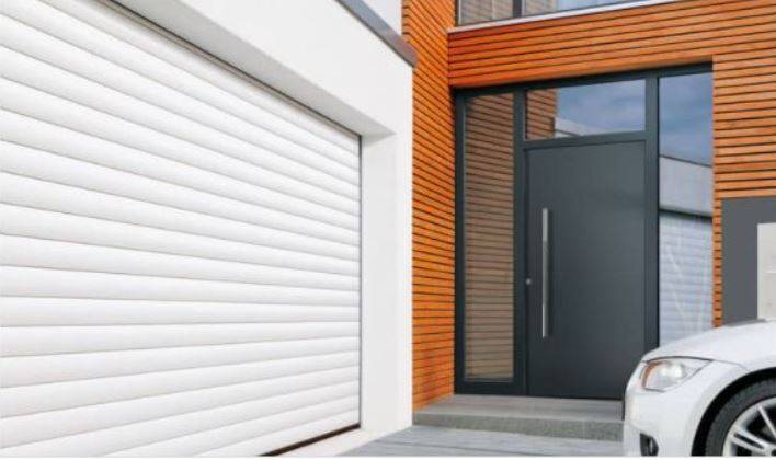 Porte de garage enroulable motorisée Sanary-sur-Mer
