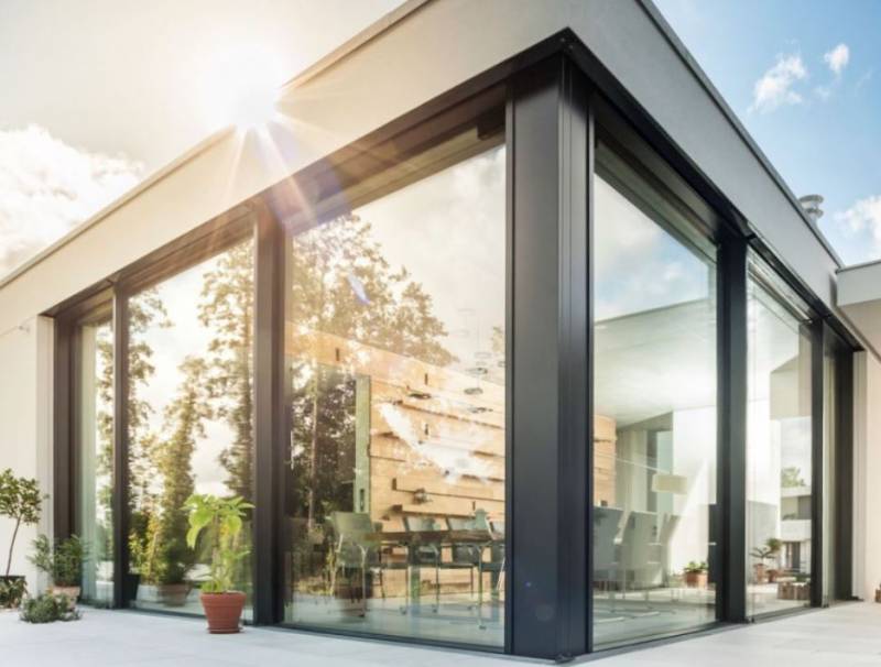 Demande de devis pour la pose de coulissants en alu noir à Toulon