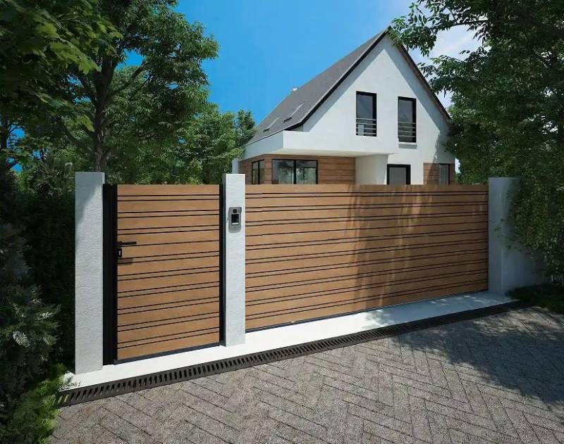 Portail coulissant alu avec portillon à Sanary-sur-Mer