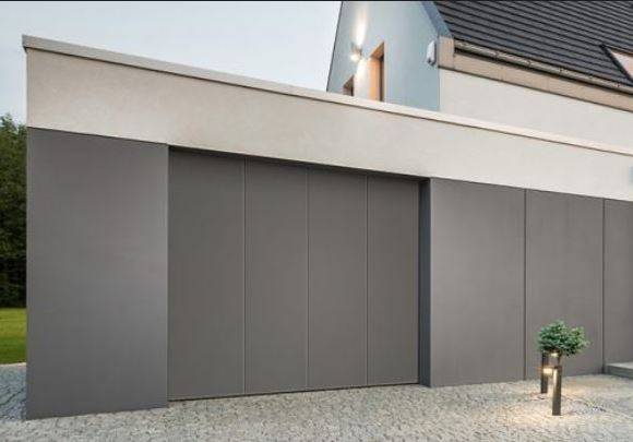 Porte de garage sectionnelle latérale à Toulon