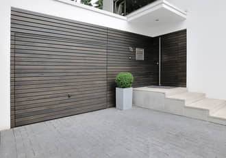 Porte de garage basculante haut de gamme à Six-Fours dans le 83